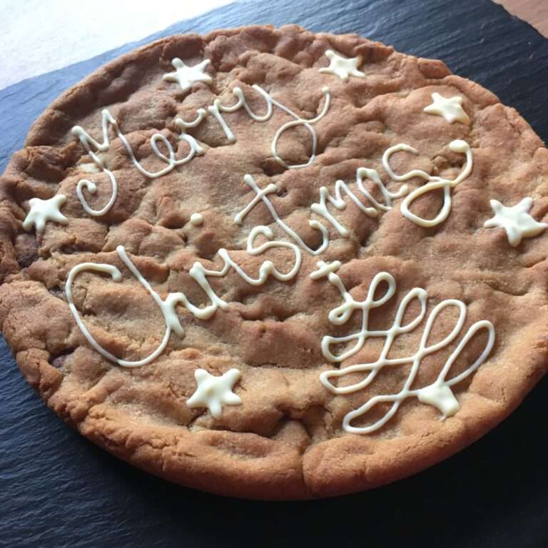 merry christmas cookie1 | Giant Chocolate Chip Cookie Cake - Merry Christmas