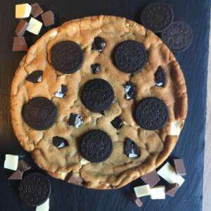 Oreo - XL 10 Inch Fully Loaded Giant Cookie Pie 29 Oreo Chocolate fully loaded giant cookie