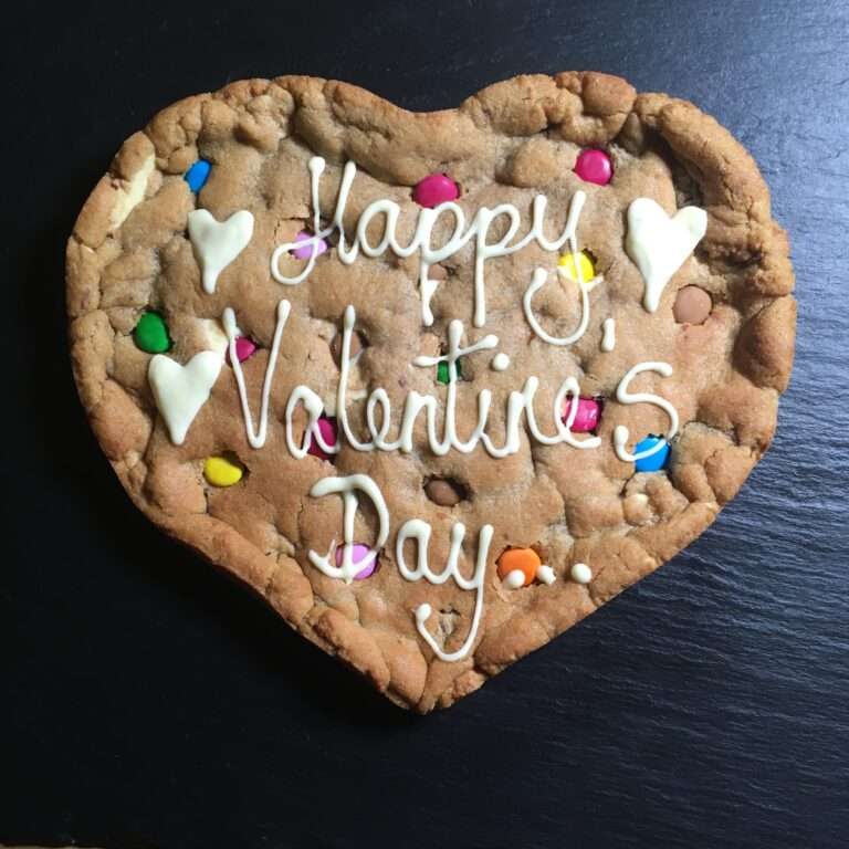 valentines heart shaped cookie gift box